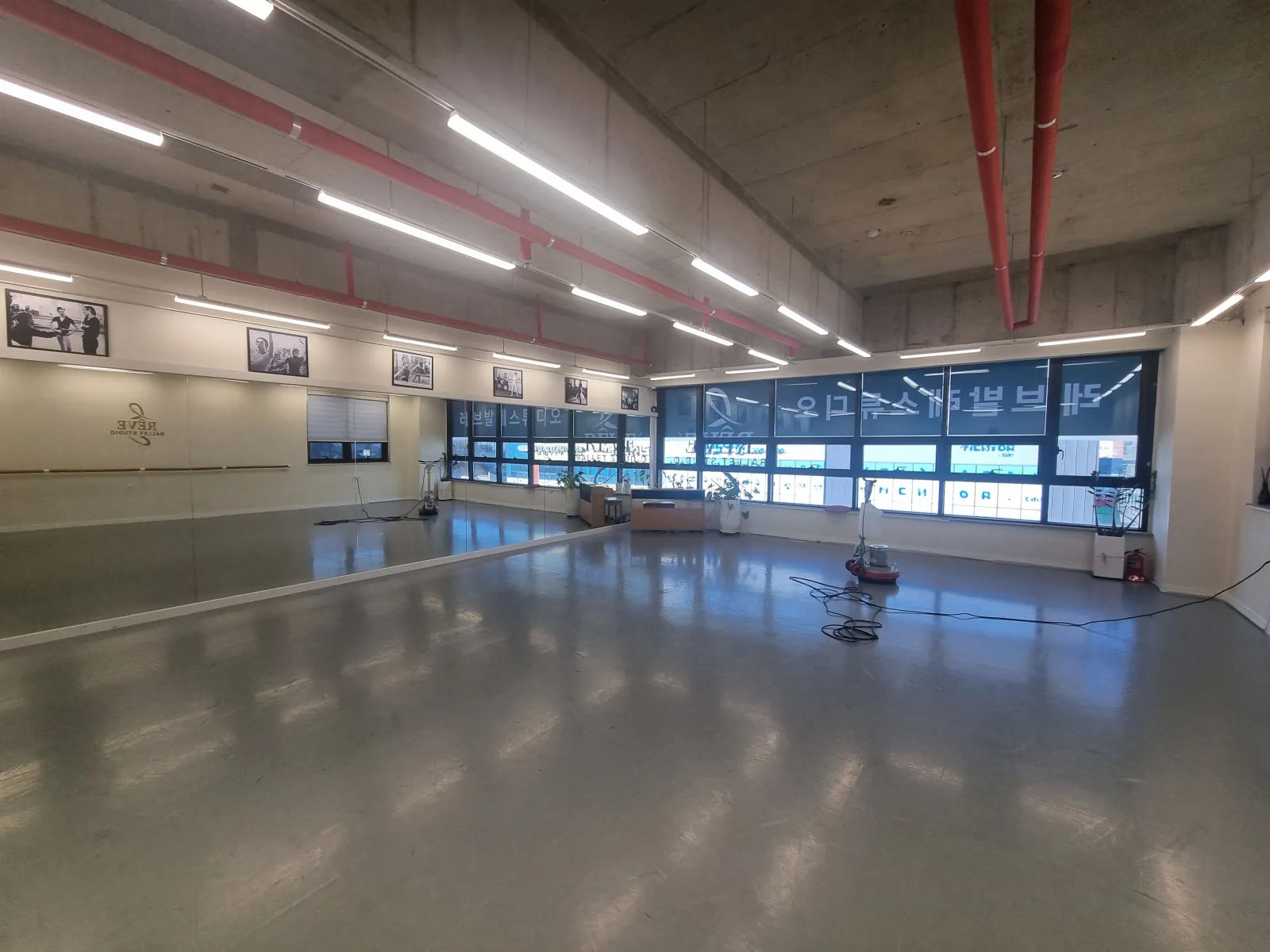 아산 발레학원 댄스 플로어 청소