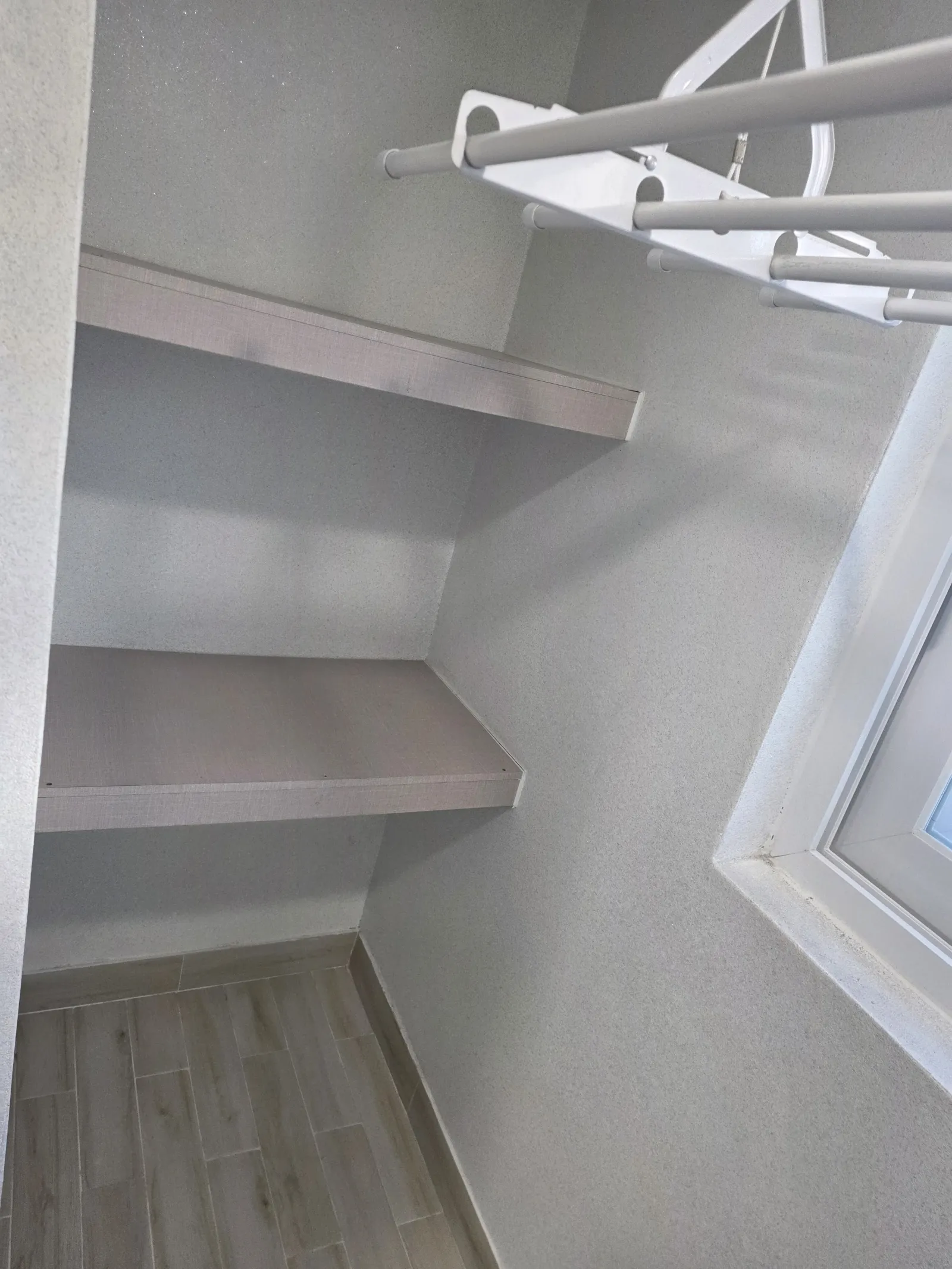 천안 원룸 쓰레기 집 청소, 니코틴 제거·방역·냄새 제거까지 한 번에 현장 사진 6