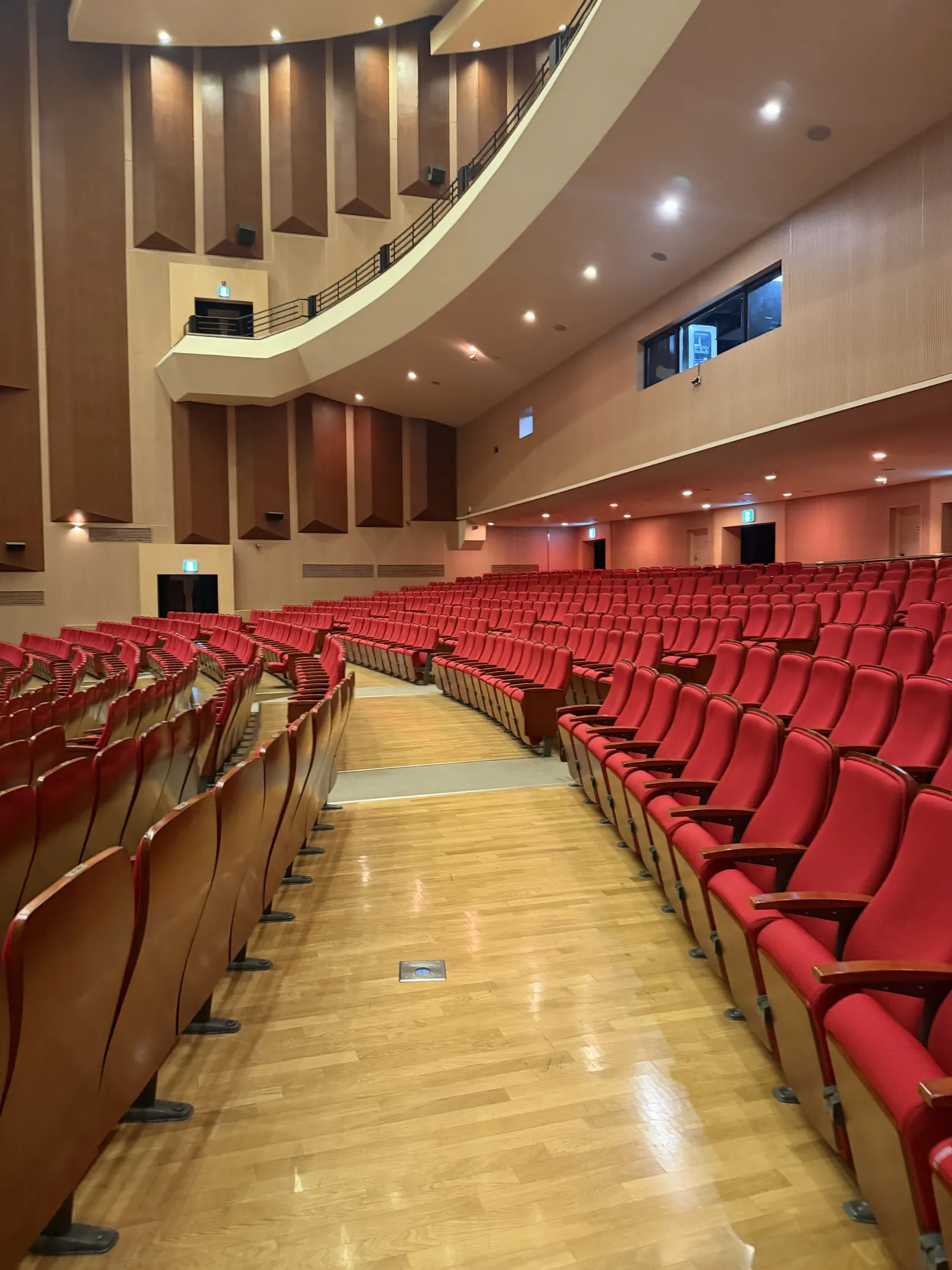 천안 촬영장 청소, 뮤직비디오 촬영 후 빠른 정리가 필요할 때 현장 사진 4