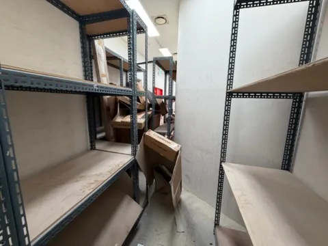 천안 백화점 청소, 입점 매장 오픈 전 분진과 공사 흔적 정리 현장 사진 4